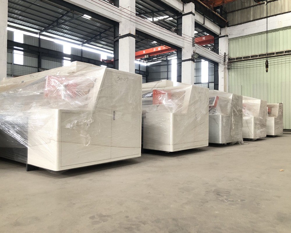 Cutting Cardboard Machine
